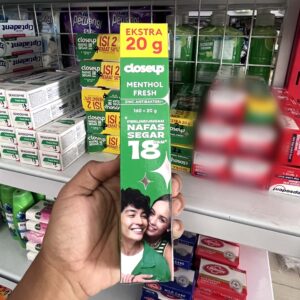 Closeup Pasta Gigi Menthol Fresh